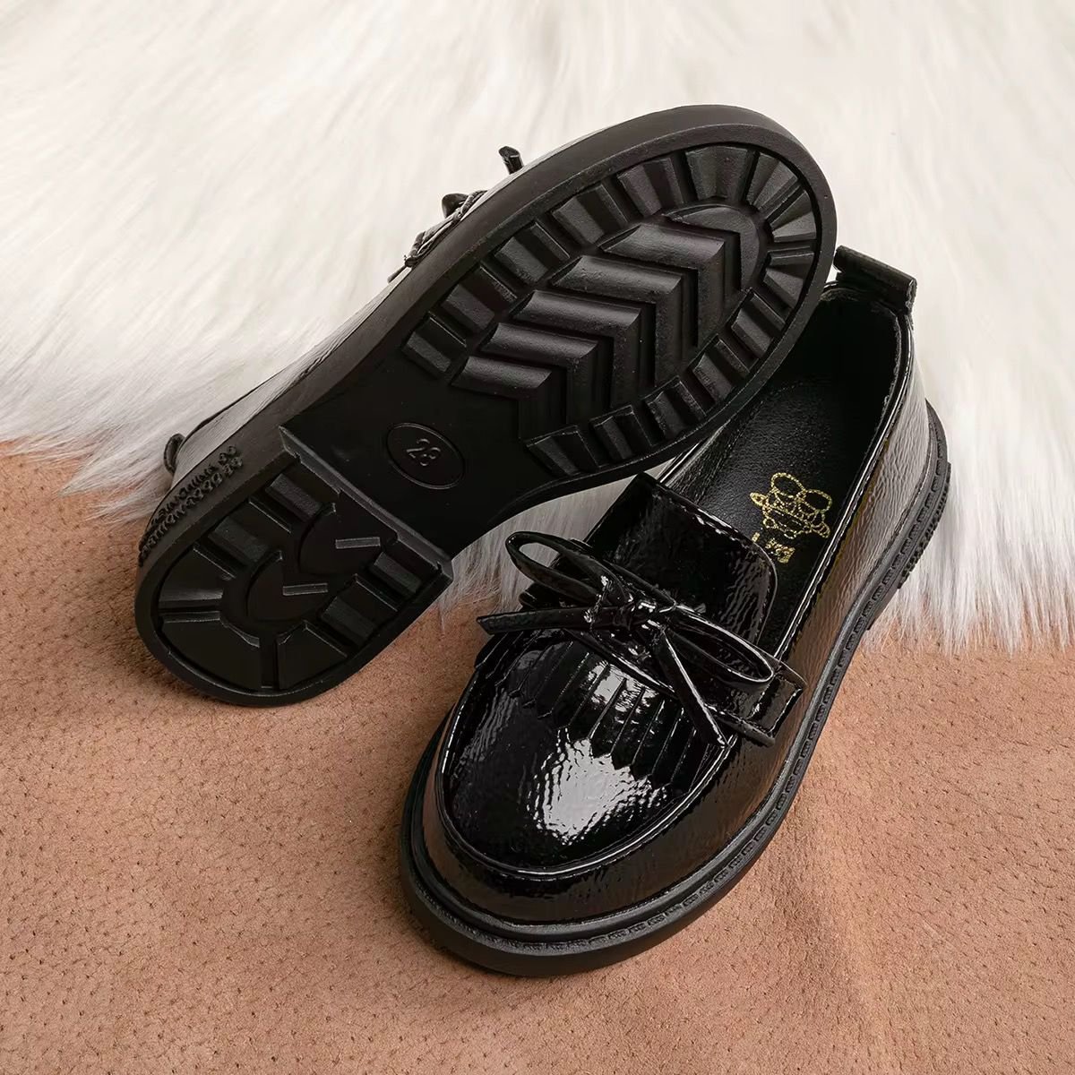 Chaussures mocassin habillées enfant – l’élégance qui fait la difference